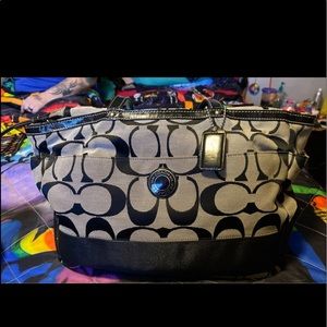 LARGE 100% AUTHENTIC COACH BAG